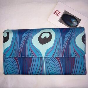 The Met Louis C Tiffany Peacock Feather Travel Jewelry Clutch Blue